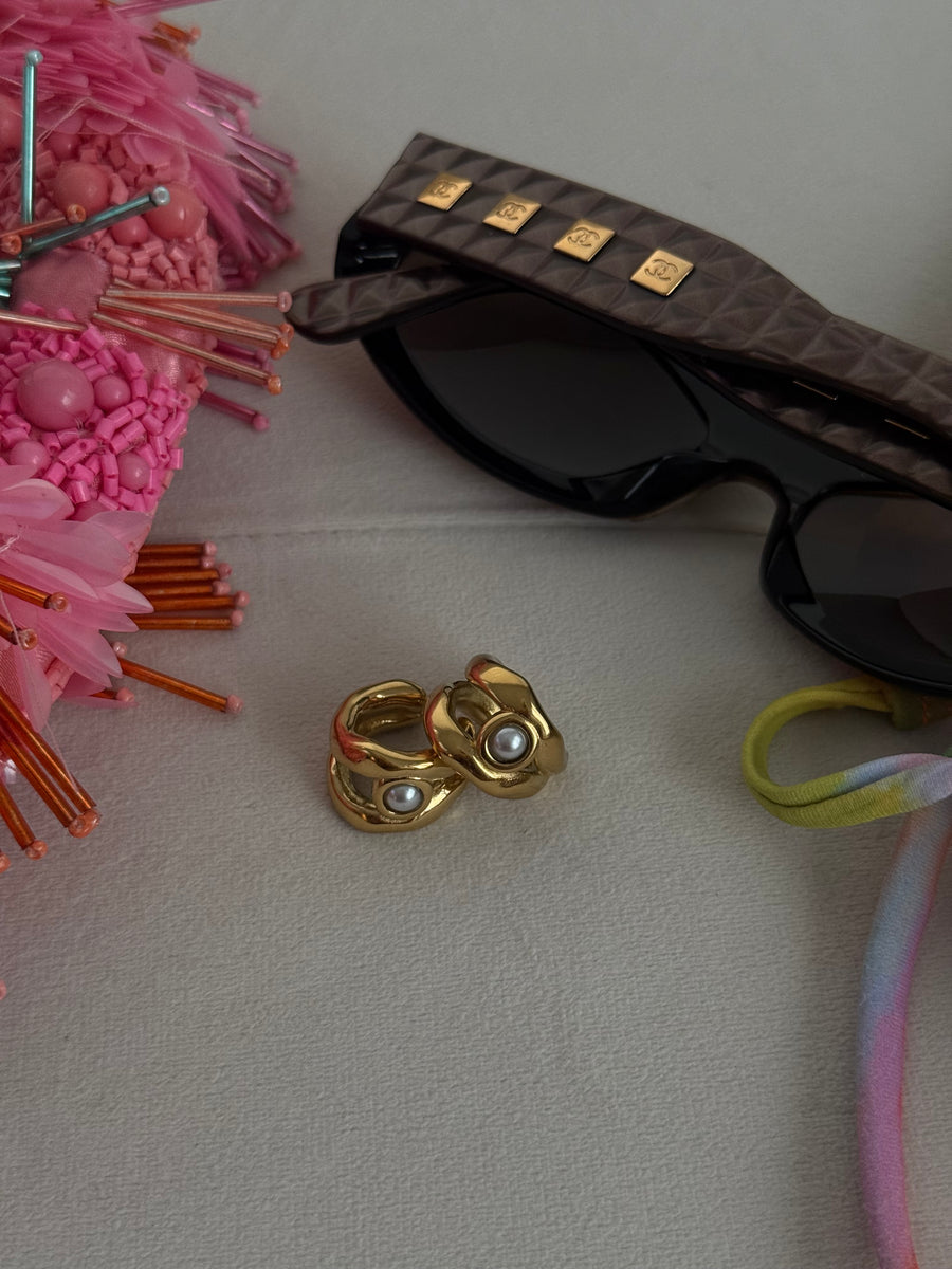 Perla Dorada Ear Cuff