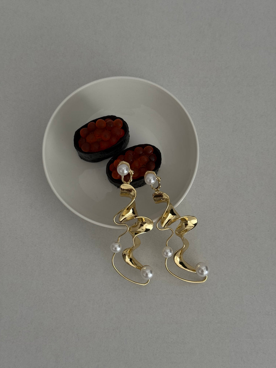 Curvita Earrings