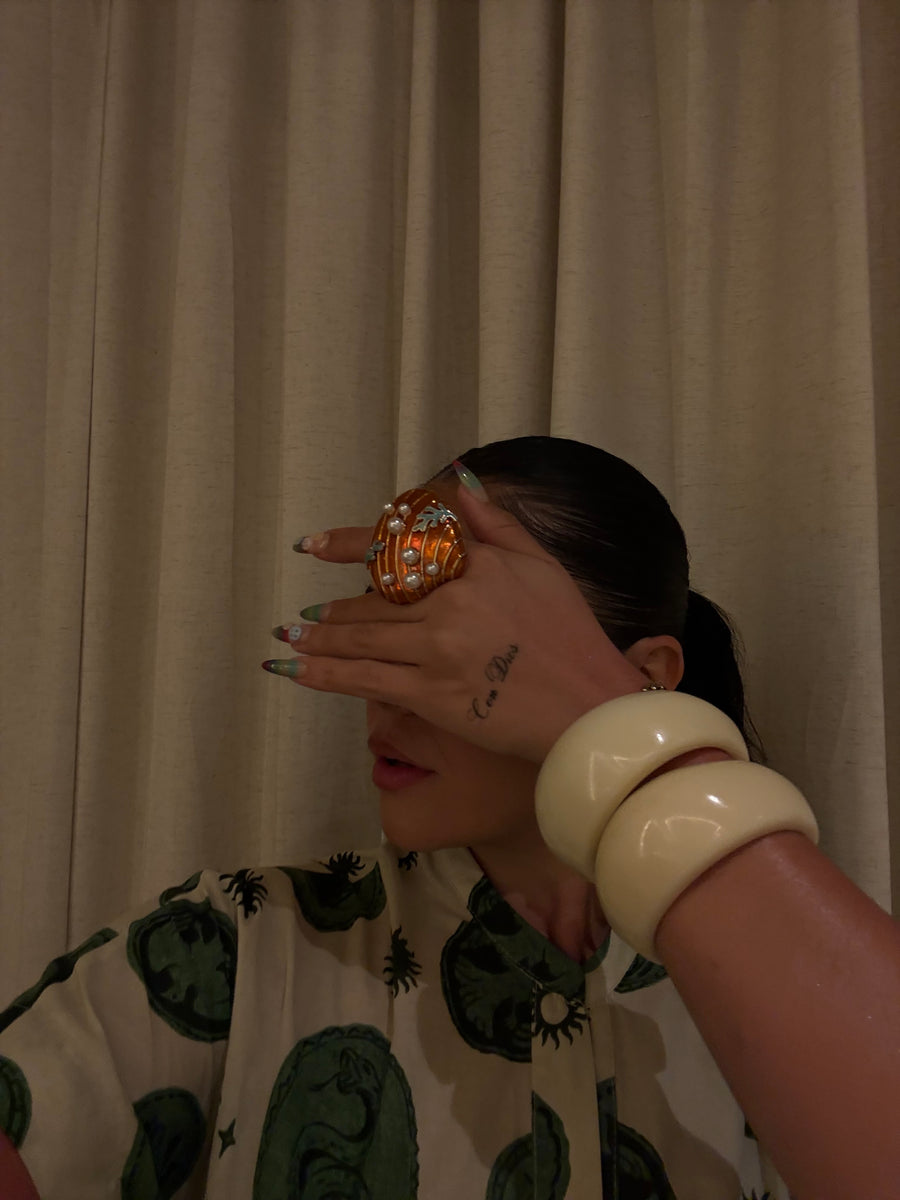 Mandarina Shell Ring